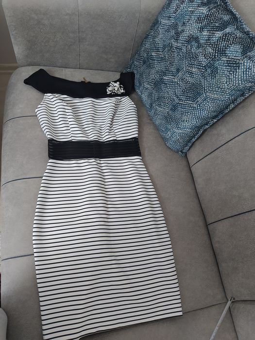 Официална рокля  еластична