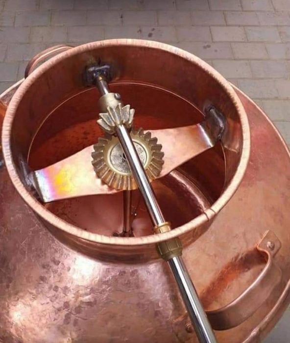 Vând cazane de țuică diferite mărimi 150 litri 170 litri 200 litri 220 litri 250 litri complet informați la tel
