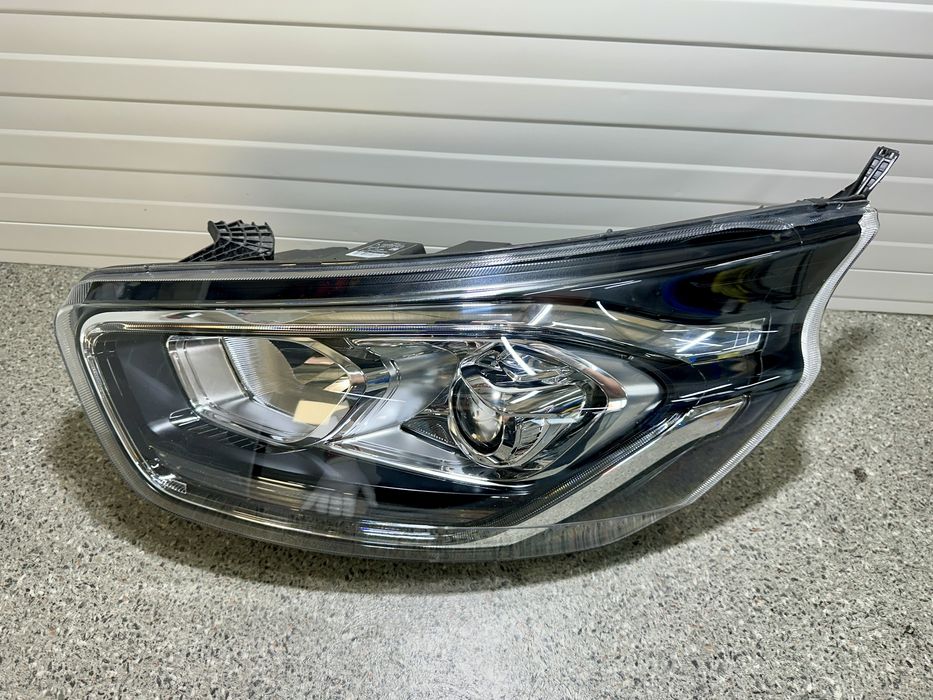 Far stanga Ford Transit Custom daylight led