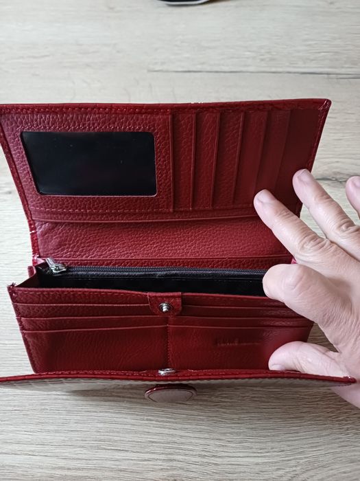 Дамски портмонета,нови