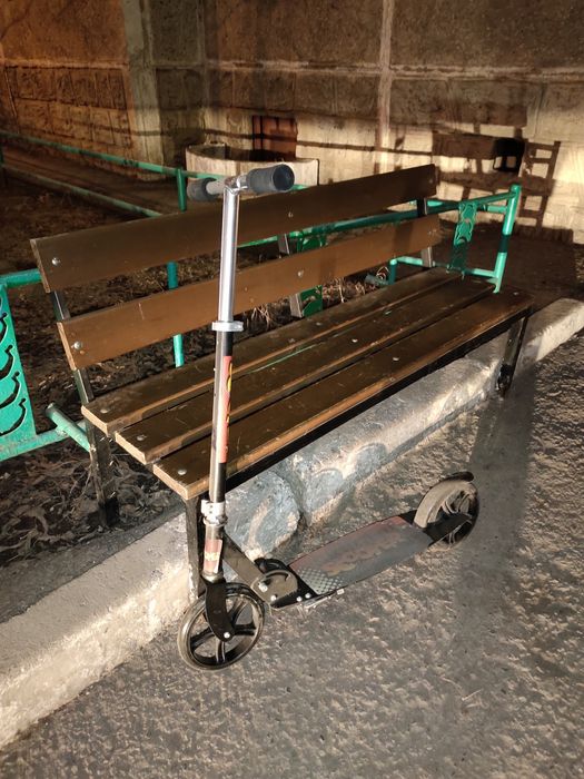 Самокат детский, в отличном состоянии