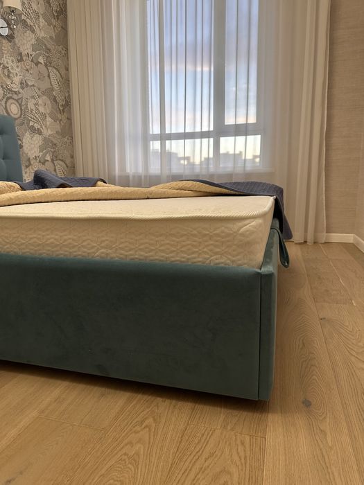 Продам кровать с матрасом