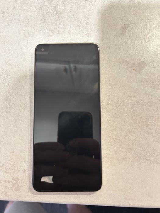 Oppo reno8 5g la cutie