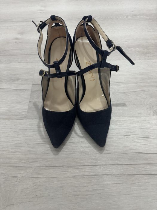 Дамски сандали на ток