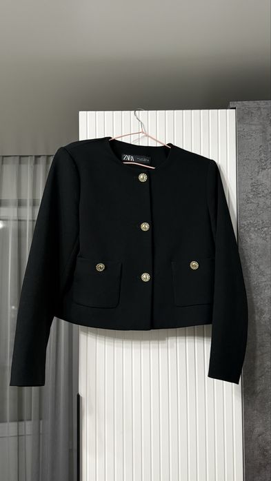Черный костюм от ZARA