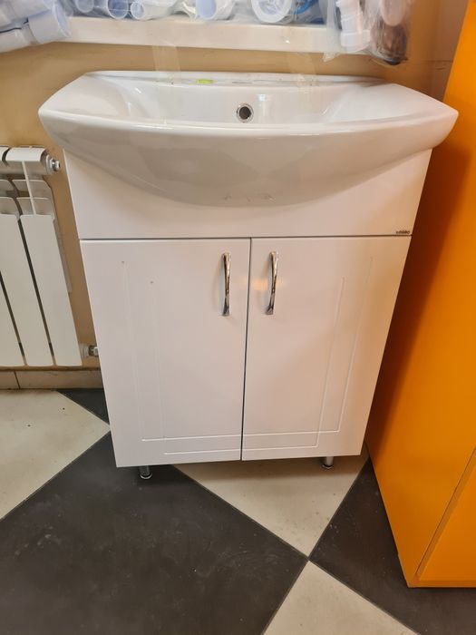 Продам мебель ванну комноту