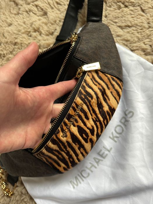 Michael kors чанта