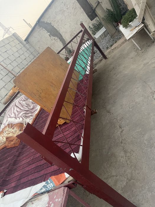 Продоется тапчан
