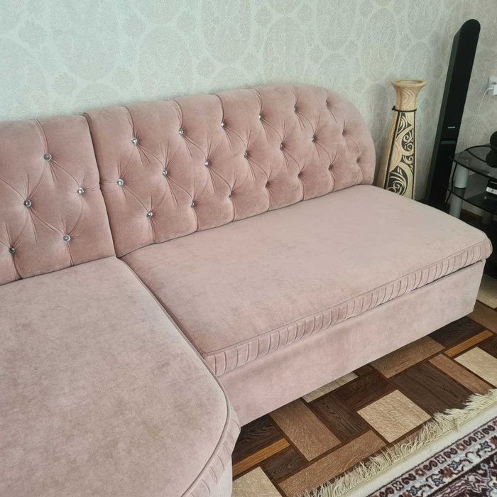 Продам диван в гостиную