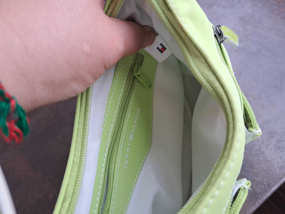 дамска чанта Tommy Hilfiger малка зелена чантичка