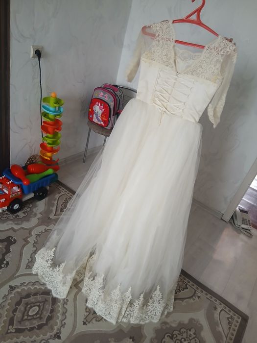 Продам свадебное платье за 15.000