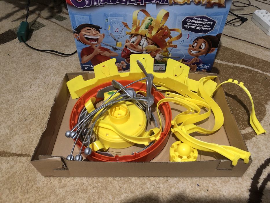 Игрушка сумашедшая корона