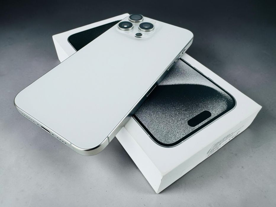 Apple iPhone 15 Pro Max 256GB White Перфектен! Full Pack! Гаранция!