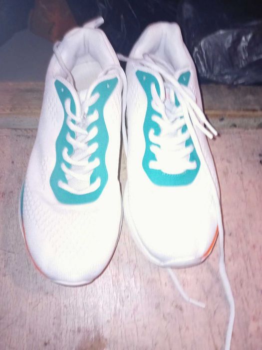 Маратонки Mat Star запазени