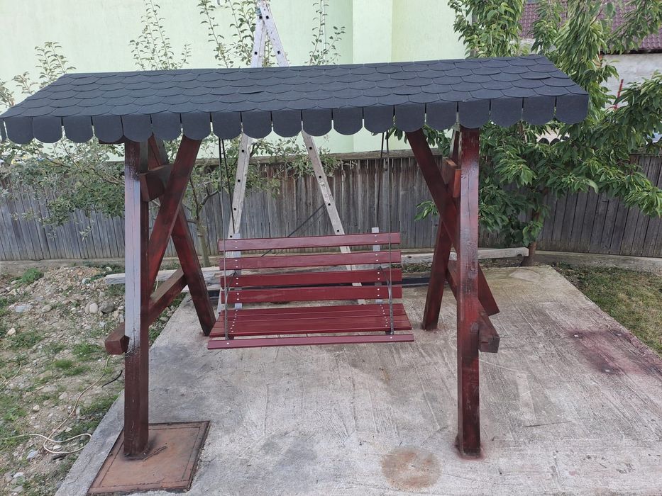 Vând leagăn lemn masiv