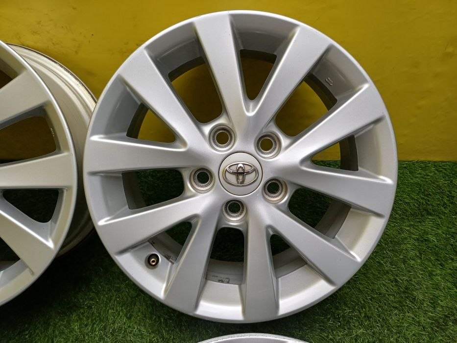Диски R16 5x114.3 на Toyota и другие.