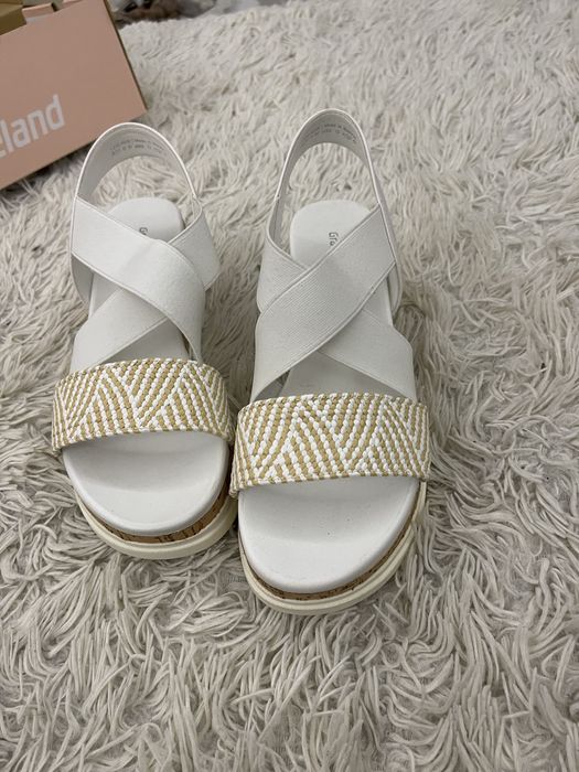 Два чифта сандали размер 38