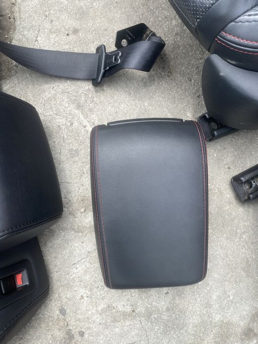 предни седалки за мазда 6 комби 2014