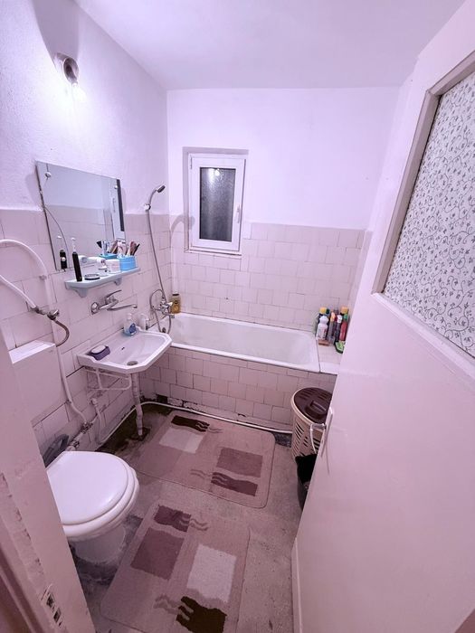 Apartament cu 2 camere  !Târgu Jiu, zona centrală, Strada Unirii !