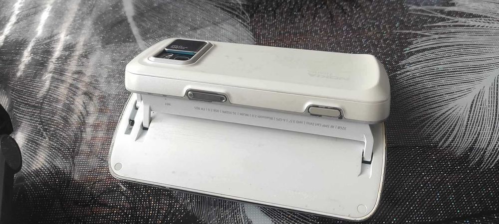 Телефон Nokia N97