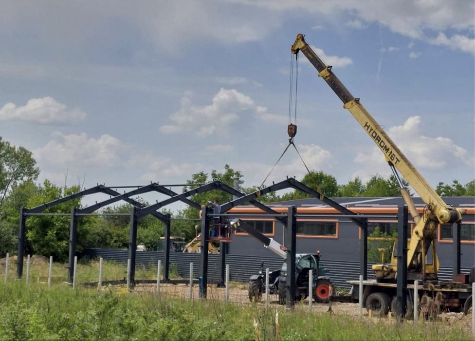 Vand structura metalica 10x15x4 2500€