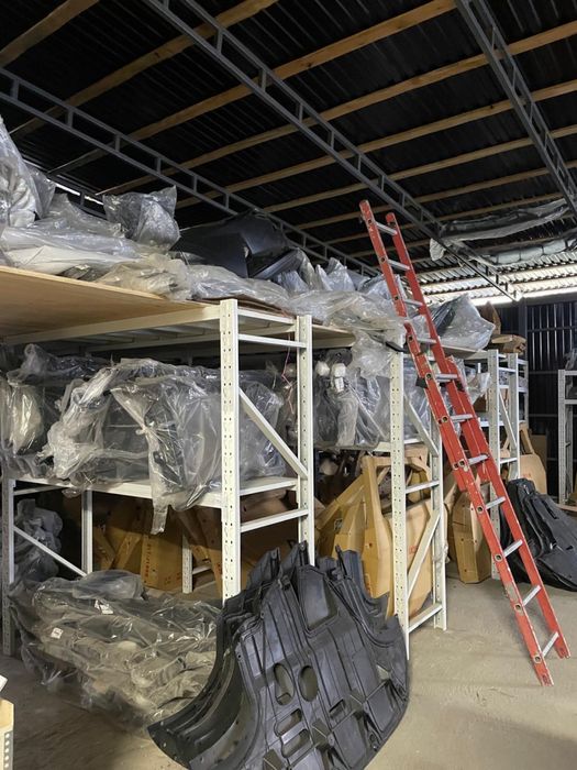 Hyundai Elentra капот дверь фара …