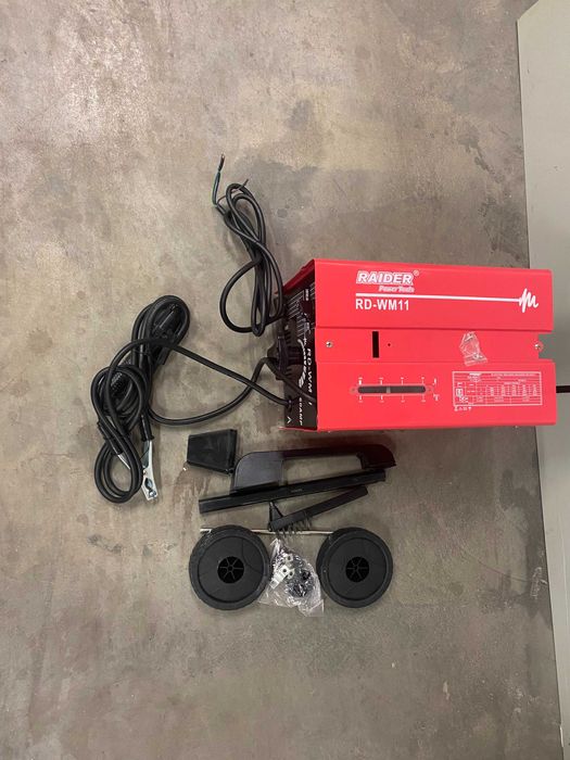 Зарядно стартерна батерия 6Ah 300A лампа RD-JBC15/ Електрожен 160A RD