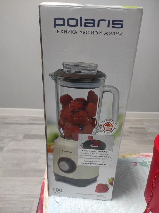 Продам блендер Polaris