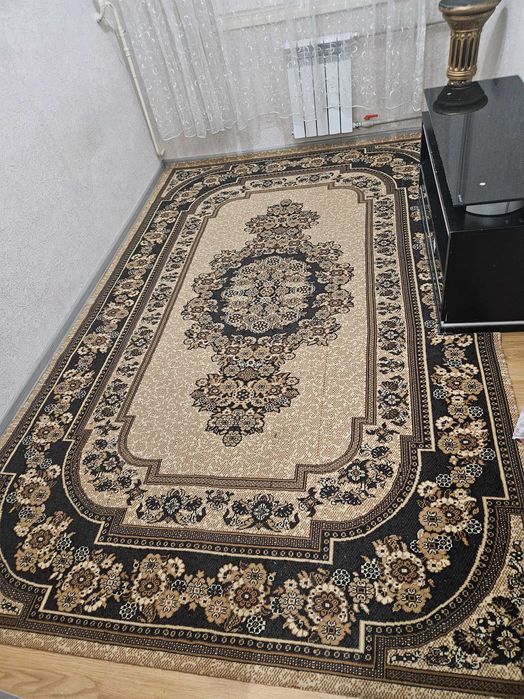 Диван раскладной ,паласы