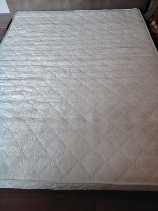 Продам матрас 160*200