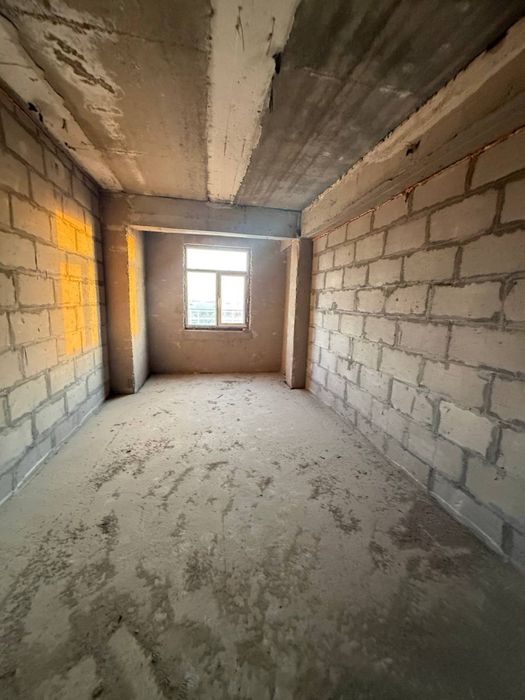 Иккиламчи кредит хам мавжуд 2 хонали гиштли квартира тезда сотилади