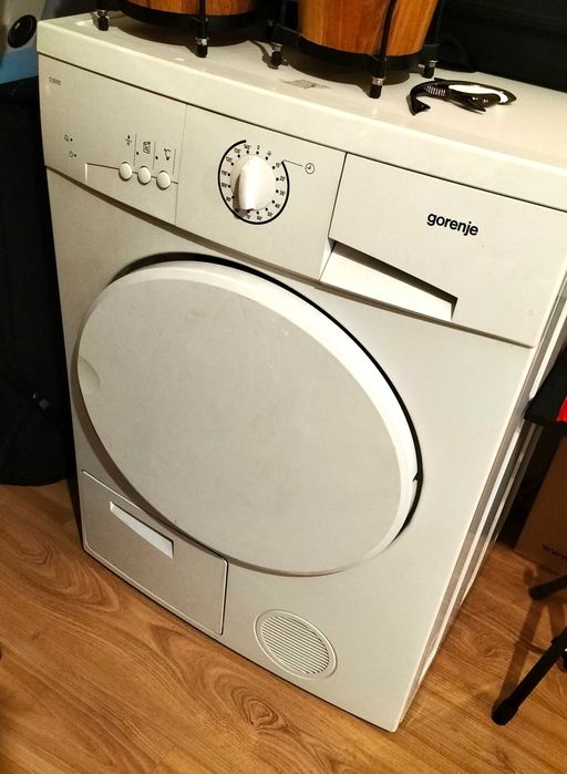 Продавам сушилня за дрехи