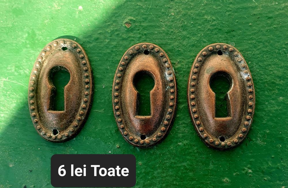 Rozete pentru dulapuri