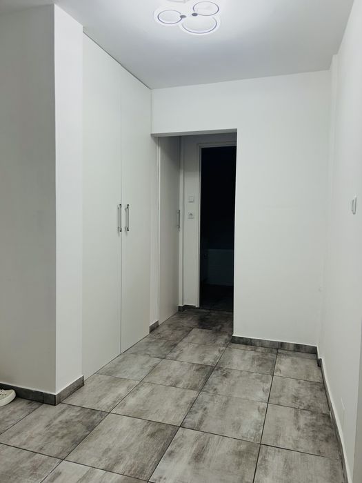 Inchiriez apartament