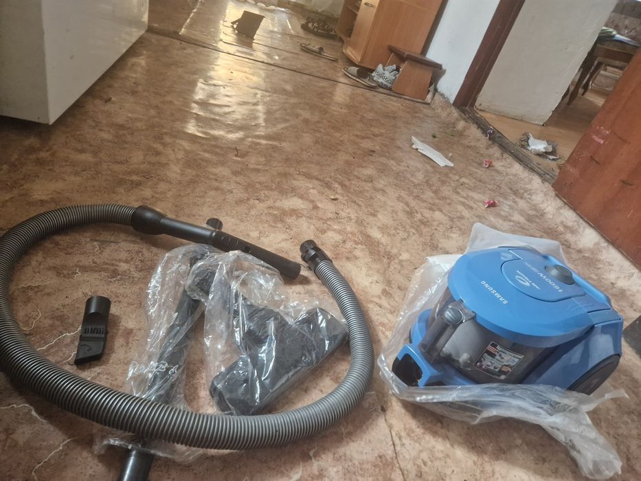 Продам пылесос в отличном состояний