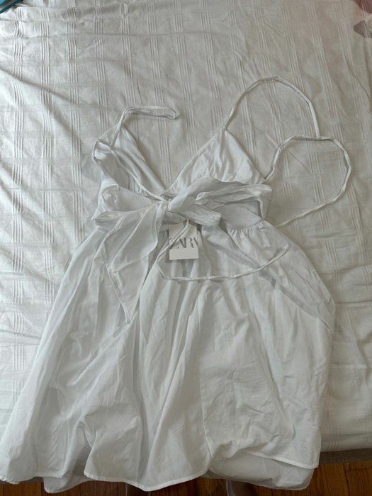 Бяла плажна рокля Зара