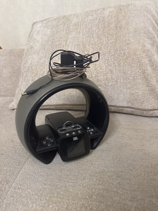 Радио колонка JBL оригинал отличное