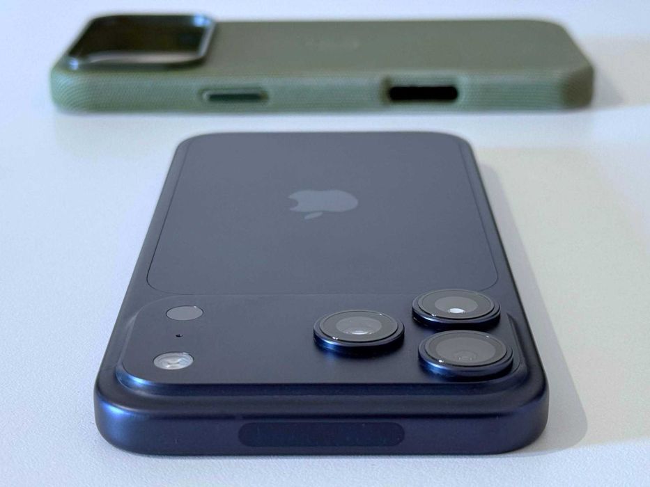 Бартер! Гаранция! Като НОВ! iPhone 17 Pro Max Deep Blue (Син) E - Sim