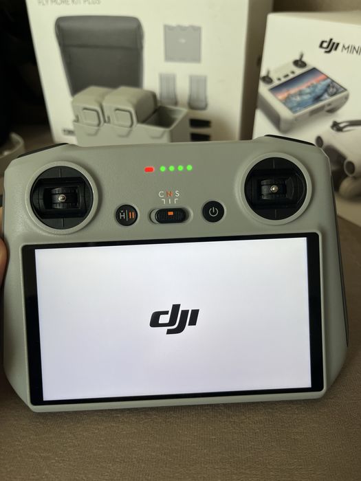 Продам дрон DJI MINI 3 PRO Fly More Combo Plus