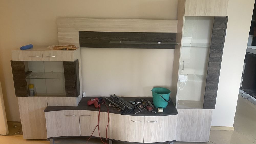 Продавам Секция и скрин