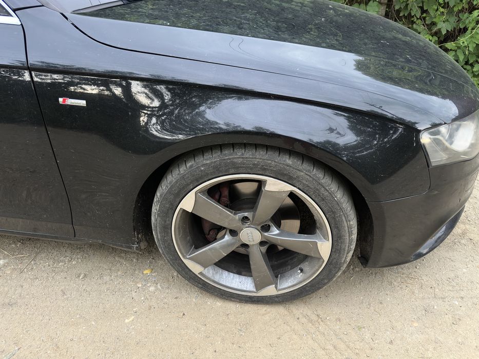 Dezmembrez Audi A4 B8