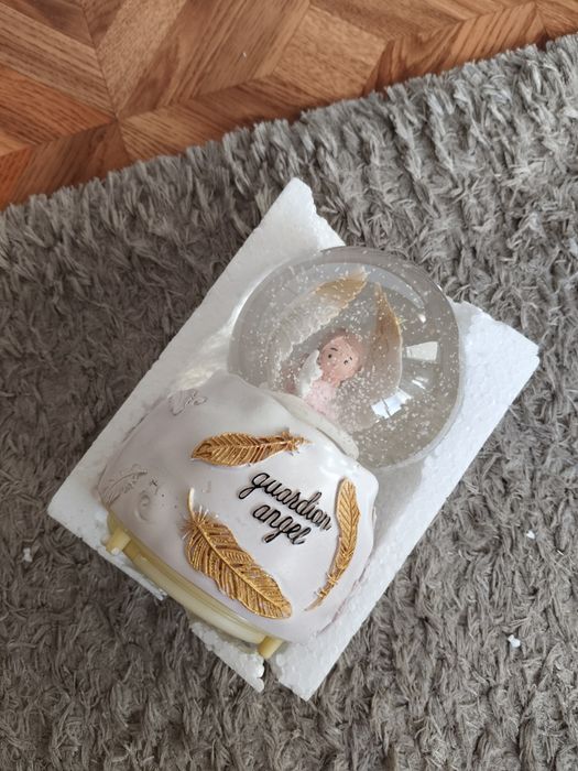 Шар красивый поющий