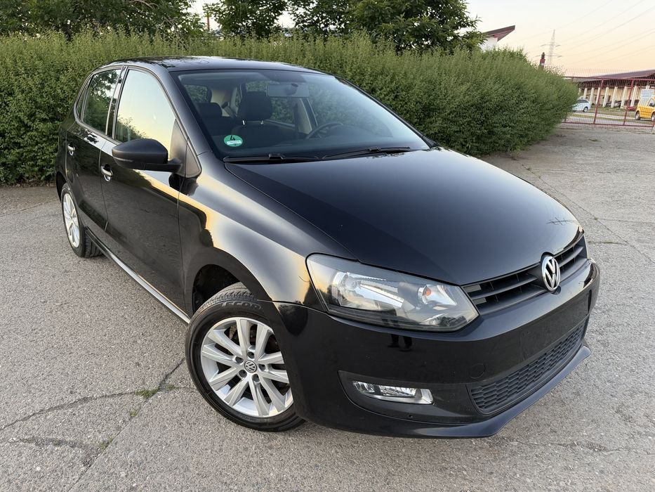 VOLKSWAGEN Polo 2010