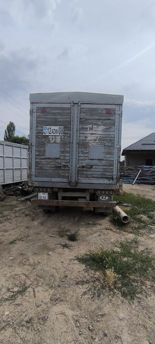 Прицеп трёхосный