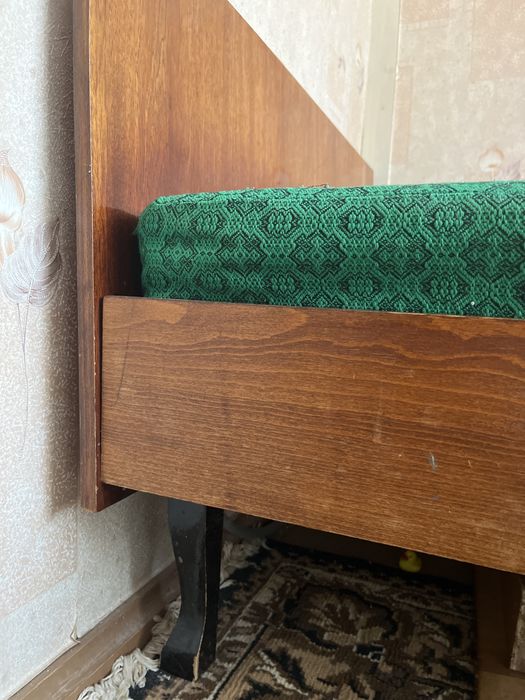 Кровать с матрасом