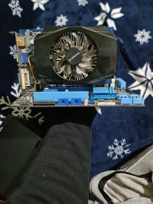 Vând kit de desktop și Light gaming