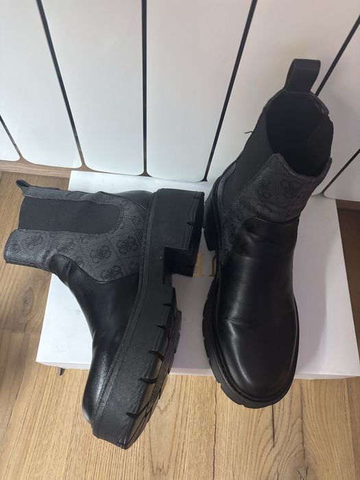 Guess дамски боти