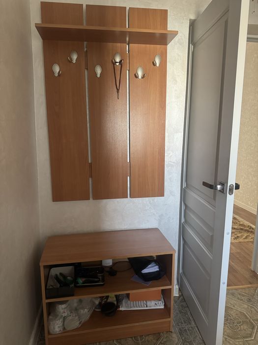 Прихожая шкаф с полкой
