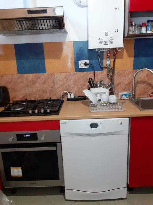 Casuta  Briza Marii - Costinesti  , din poarta se vede marea , rezervari 0745997301