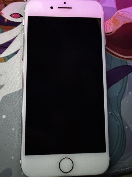 iPhone 7 в идеальном состоянии